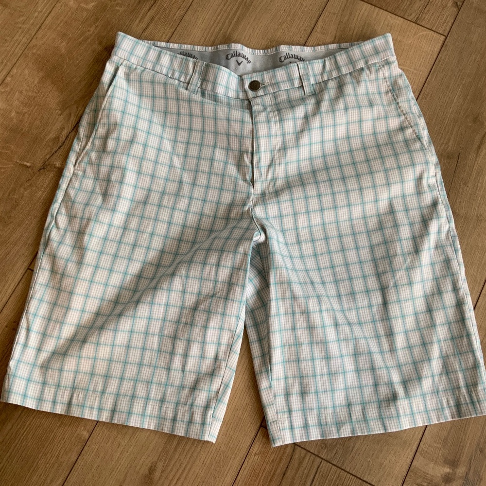 Men’s Callaway Golf Shorts - Size 32